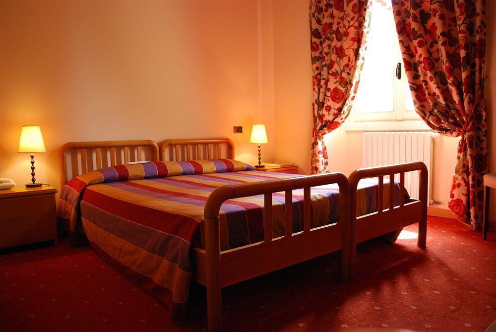Albergo Giardino تْشيرنوبيو المظهر الخارجي الصورة