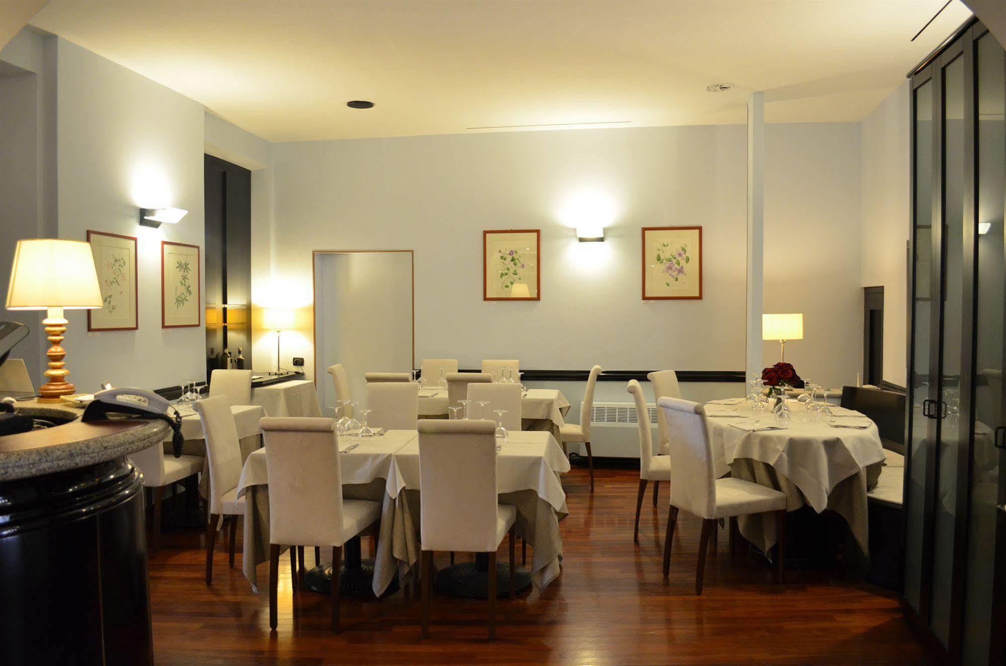 Albergo Giardino تْشيرنوبيو المظهر الخارجي الصورة