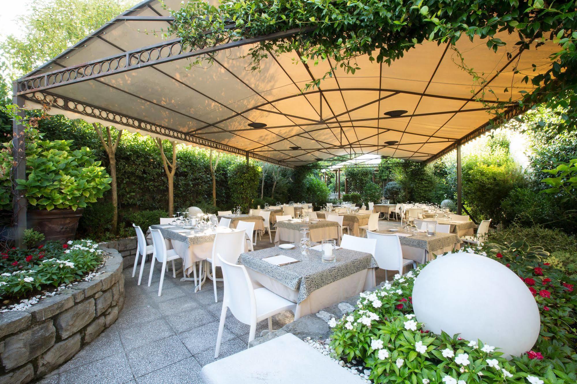 Albergo Giardino تْشيرنوبيو المظهر الخارجي الصورة