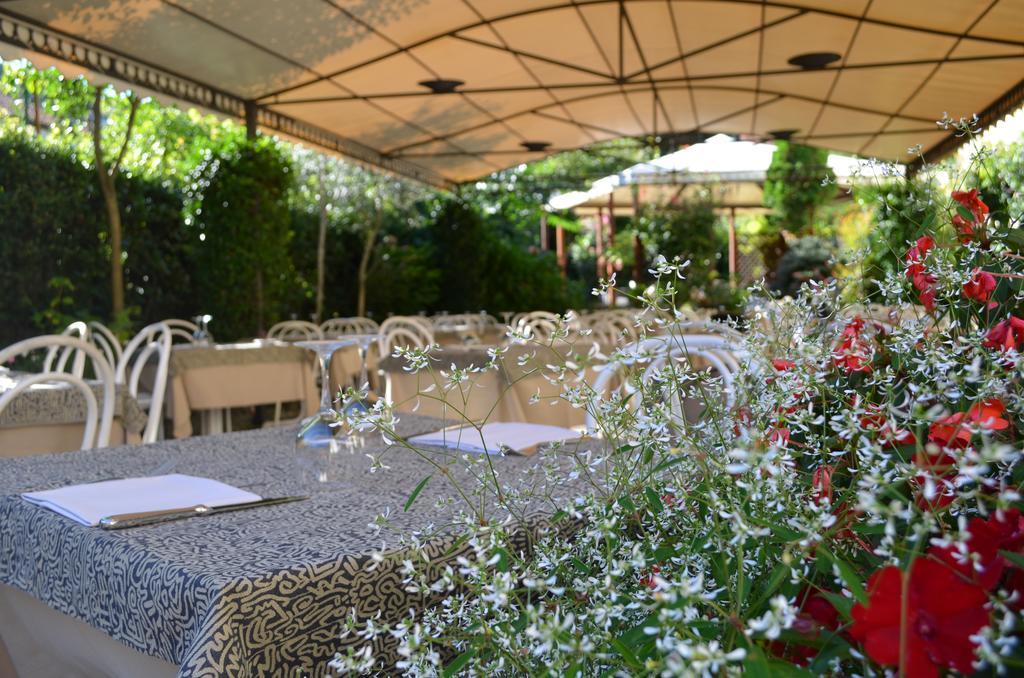 Albergo Giardino تْشيرنوبيو المظهر الخارجي الصورة